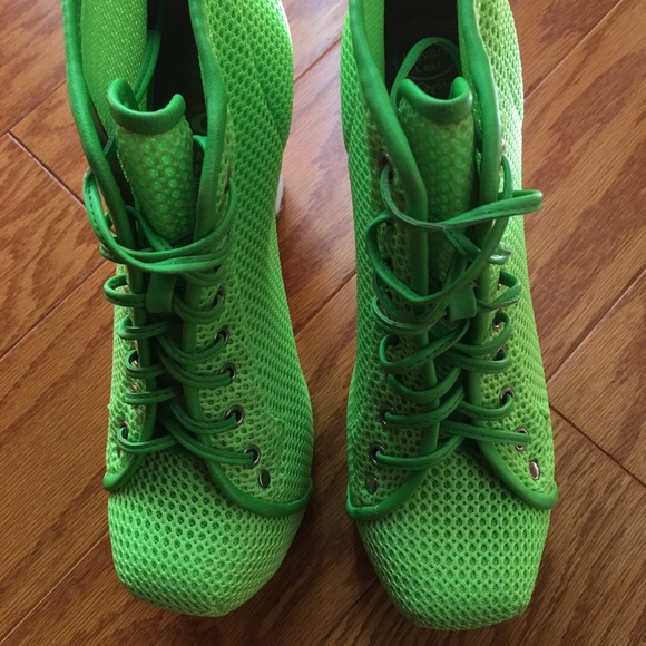 *RARE* Jeffrey Campbell neon green Litas - Picture 3 of 8